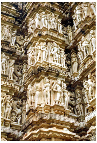 carvings of khajuraho