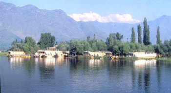  House Boats on Dal Lake